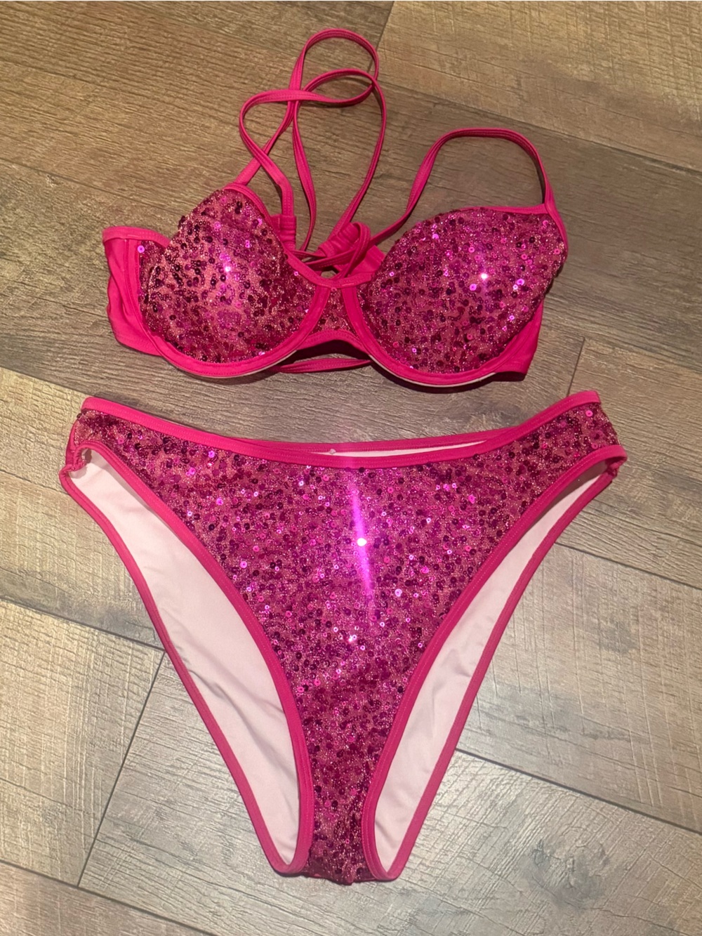 Cupshe Women’s Sequin Underwire Bikini Set in Hot Pink - Size Large - Picture 4 of 4